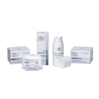 Догляд за шкірою навколо очей та губ